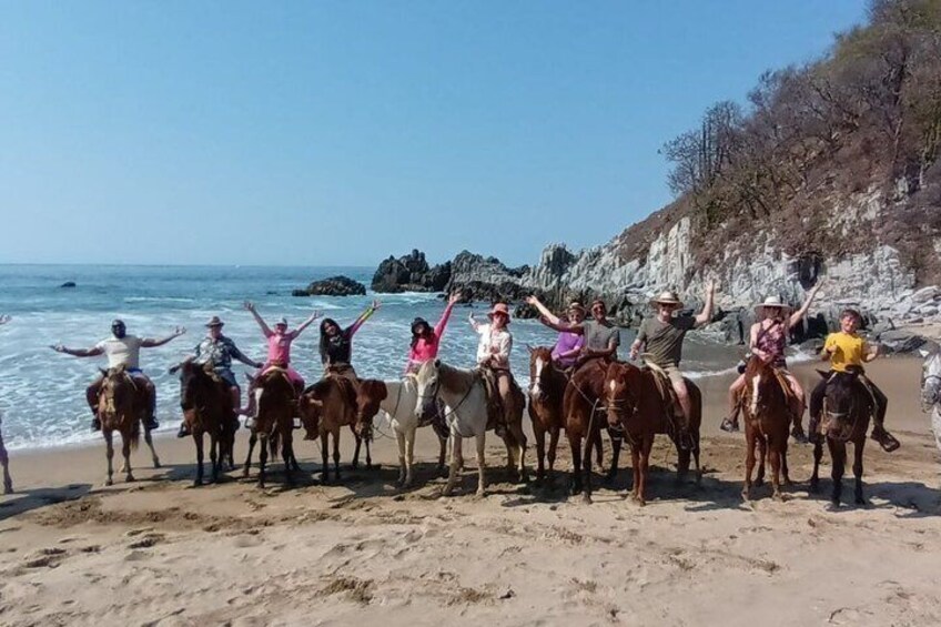 Private Horseback Riding Tour in Playa Larga 4