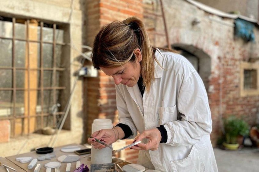 Raku Pottery and Clay modelling Experience near Lake Garda 3