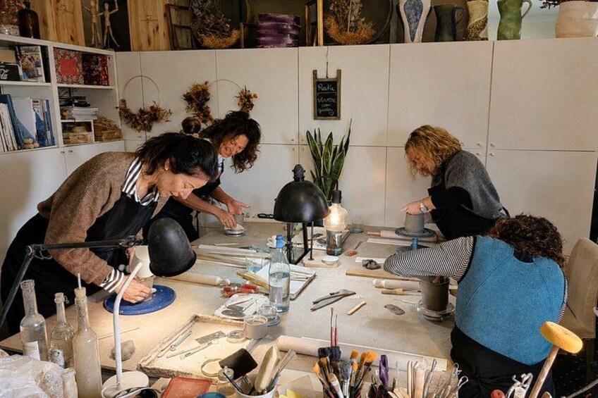 Raku Pottery and Clay modelling Experience near Lake Garda 4