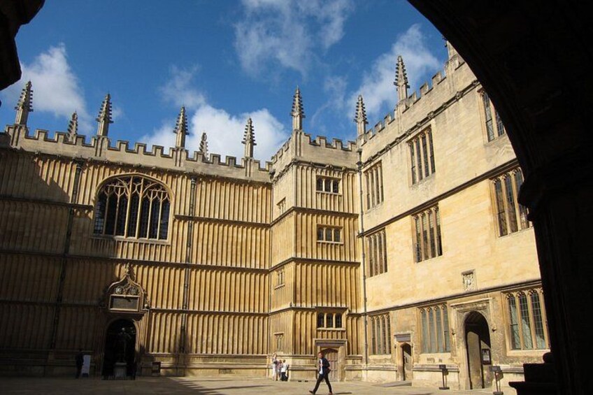 Harry Potter Walking Tour with Hogwarts Film Site Visits (Oxford) 3