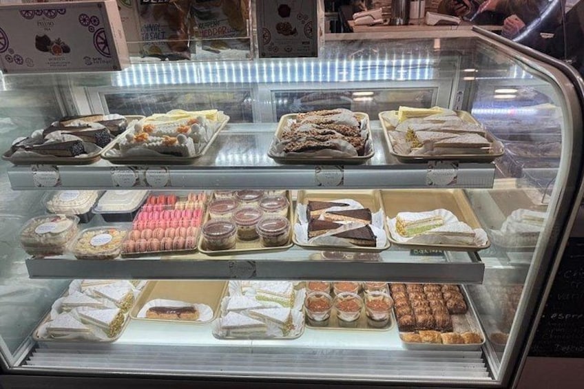 Carmel By the Sea Authentic Walking Food Tour with 5 Dishes 4