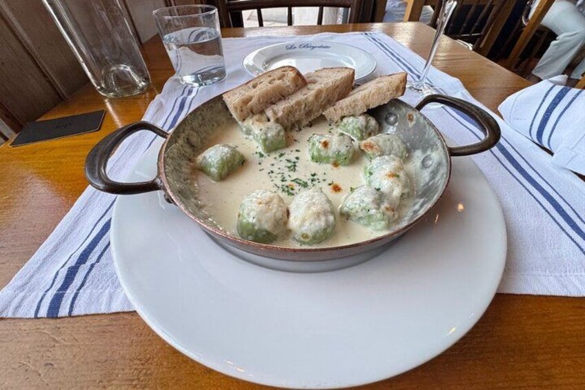 Carmel By the Sea Authentic Walking Food Tour with 5 Dishes 2