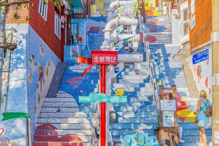 Sky Capsule and Hotel Pickup Included Small Group Busan City Tour 4