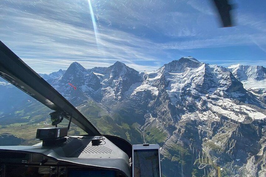 Helicopter flight with a stop at Villa Honegg for lunch 3