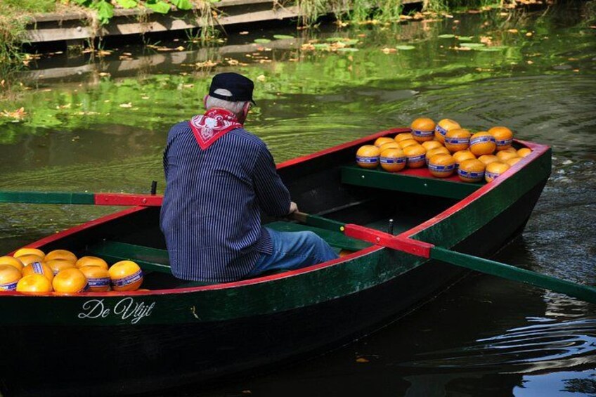 Private Tour Zaanse Schans Volendam Edam and Marken 4