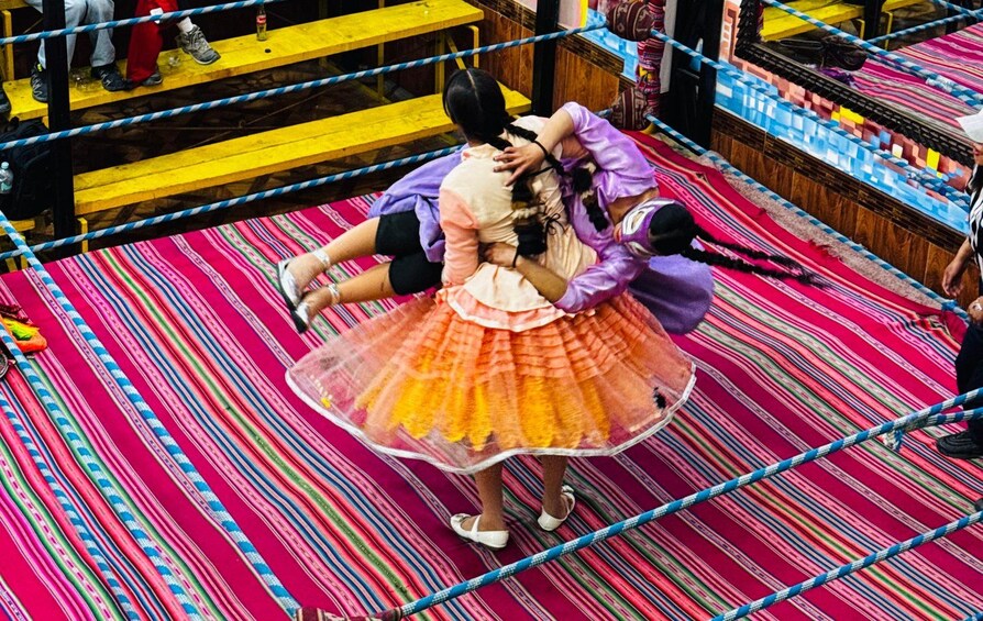 Picture 1 for Activity La Paz: Official Cholitas Wrestling Show–Complete Experience 2