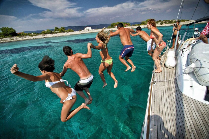On the dolphins' routes: Sailing tour in the Basilicata Sea 1