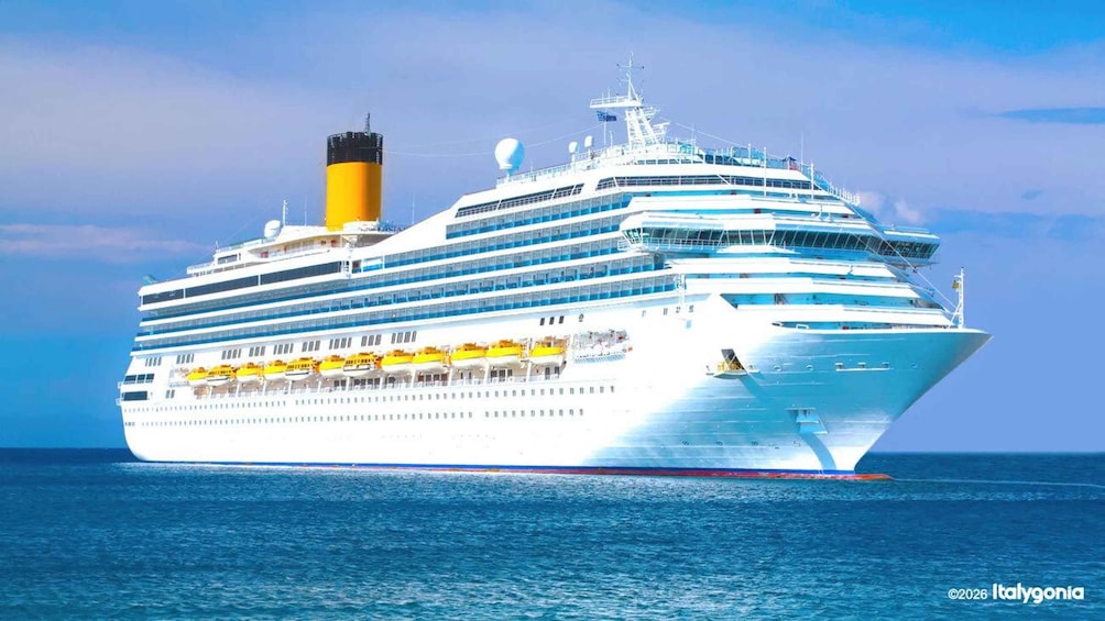 Brindisi: Private Walking Tour for Cruise Passengers 1