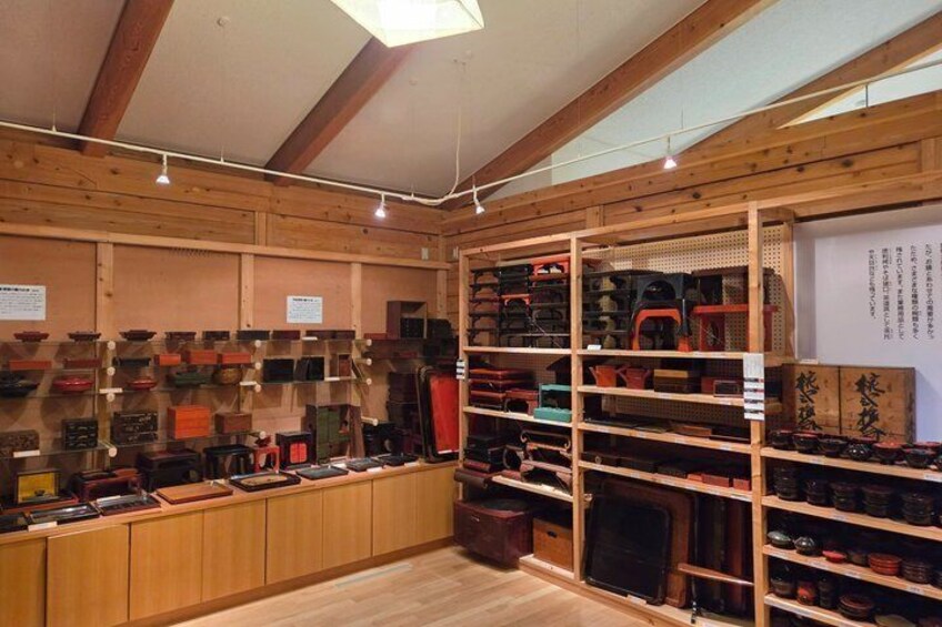 Nagano: Japanese Lacquerware Craft Tour in the Kiso Valley 4