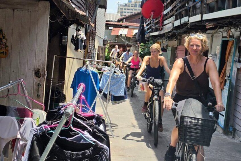 Bangkok Backstreets Bike and Bite Tour 4
