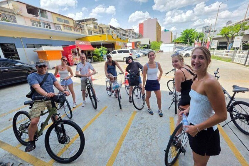 Bangkok Backstreets Bike and Bite Tour 3