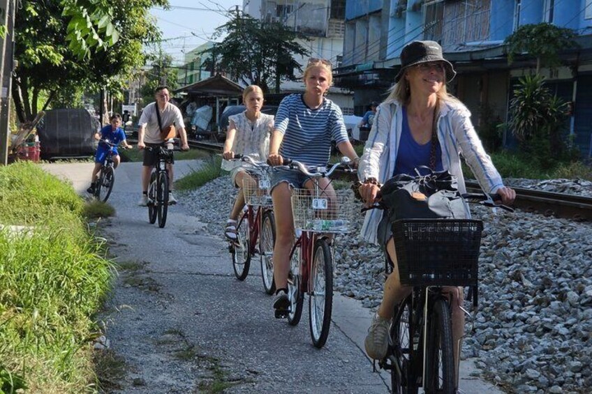 Bangkok Backstreets Bike and Bite Tour 2