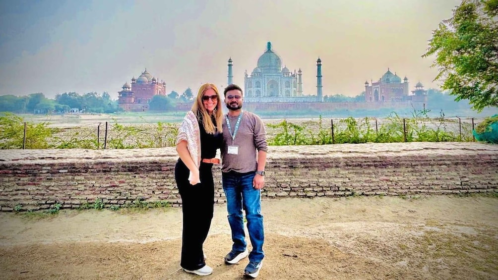 Picture 1 for Activity Agra: Baby Taj and Mehtab Bagh Guided Sunset View Experience 3