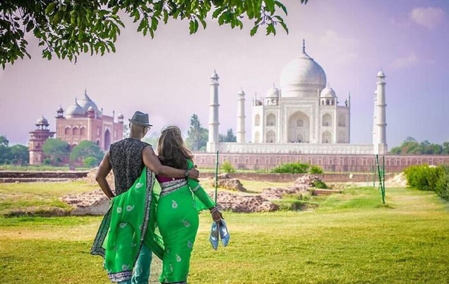Picture 3 for Activity Agra: Baby Taj and Mehtab Bagh Guided Sunset View Experience 2