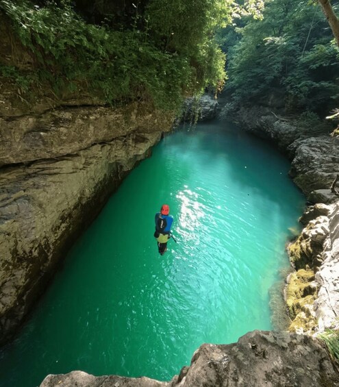 Huesca: Furco Ravine Intermediate Canyoning Experience 1