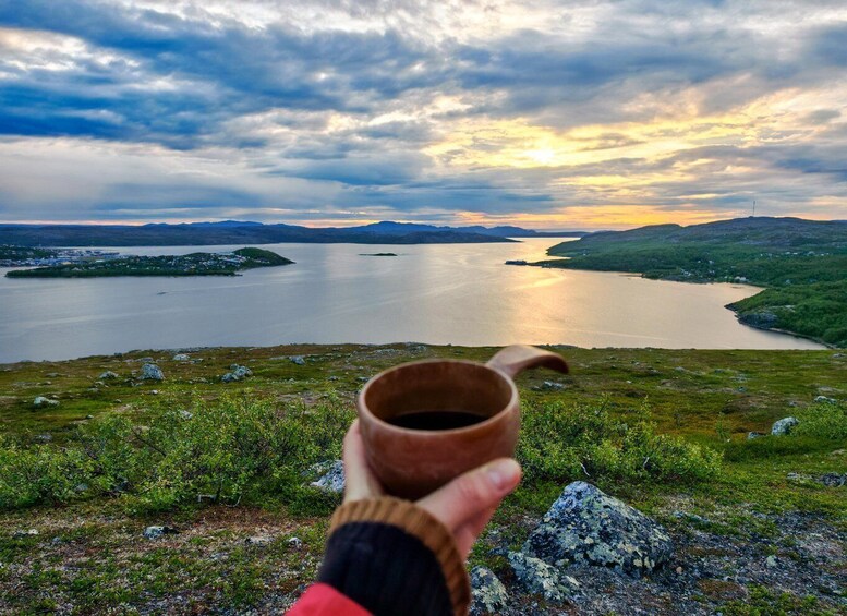 Picture 2 for Activity Kirkenes: Midnight Sun Guided Hike 4