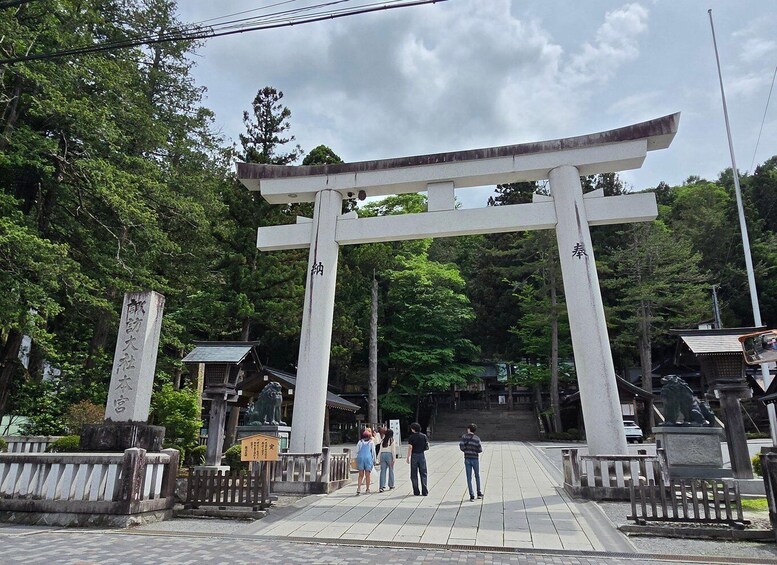Picture 11 for Activity Nagano: Ancient Suwa Faith and Shrine Ritual Walking Tour 4