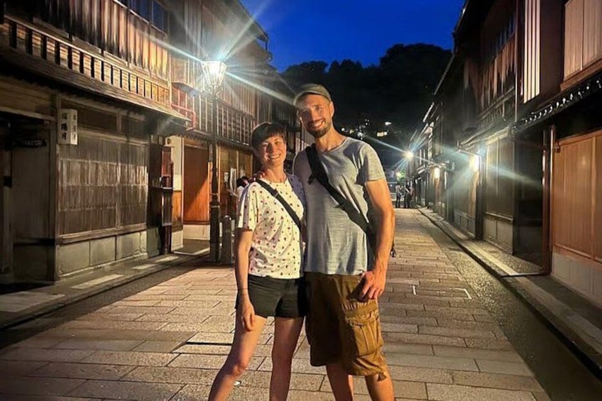 Kanazawa Night Walking Tour: Samurai & Geisha Districts 3