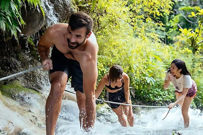 Sticky Waterfall, Wat Ban Den & Dantewada Private Trip 1