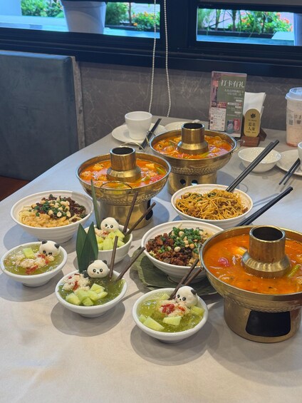 Picture 1 for Activity Chongqing Wet Market Tour&Cooking at 13-Yr Local Restaurnat 3