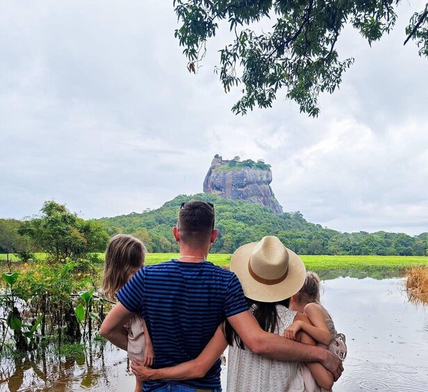 Pasikuda: Sigiriya lion Rock, Village tour & Safari tour 1