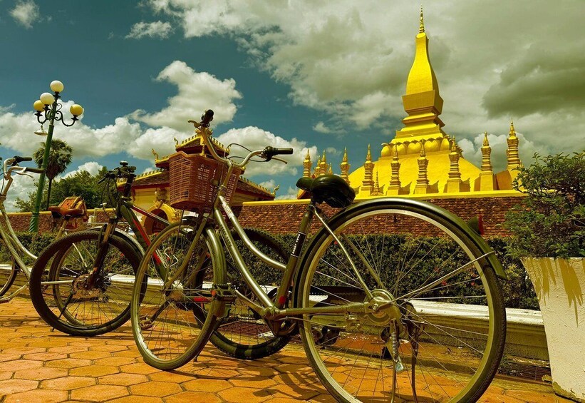 Vientiane: Guided City Bike Tour with Coffee & Lunch 1