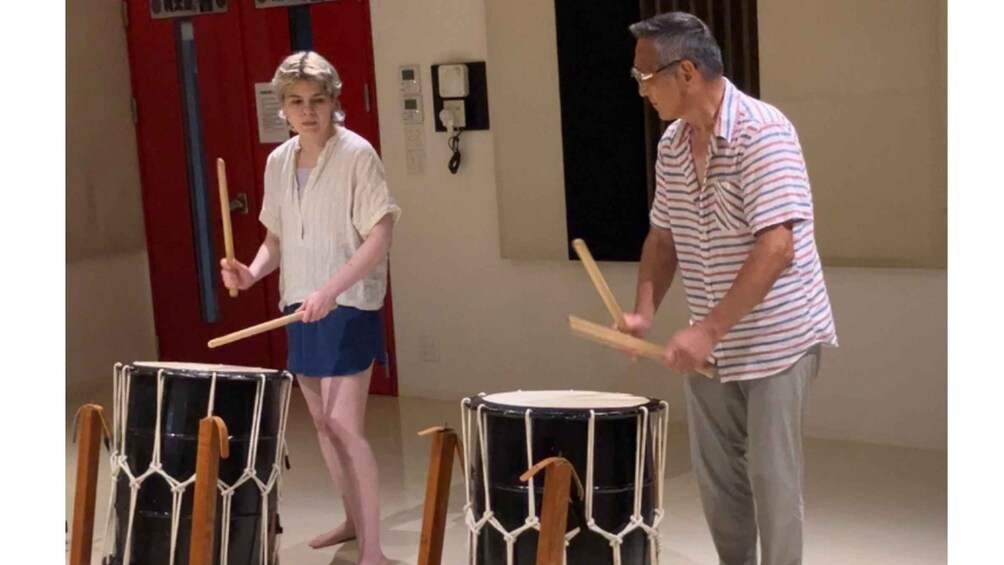 Picture 3 for Activity 40 minutes from Tokyo : Private Taiko drumming lesson 3