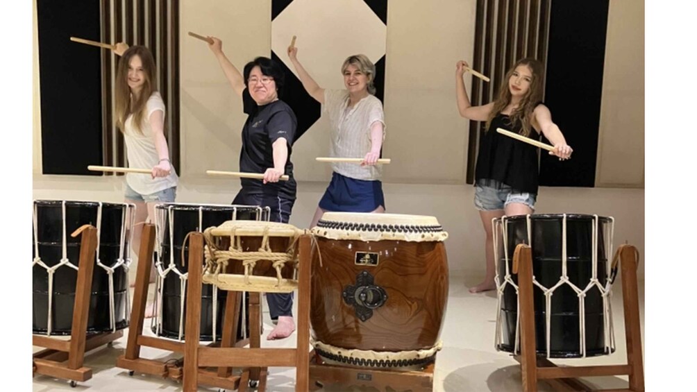 Picture 5 for Activity 40 minutes from Tokyo : Private Taiko drumming lesson 5