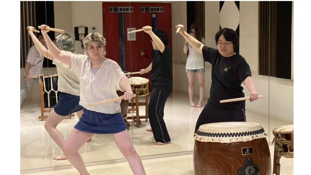 Picture 4 for Activity 40 minutes from Tokyo : Private Taiko drumming lesson 4