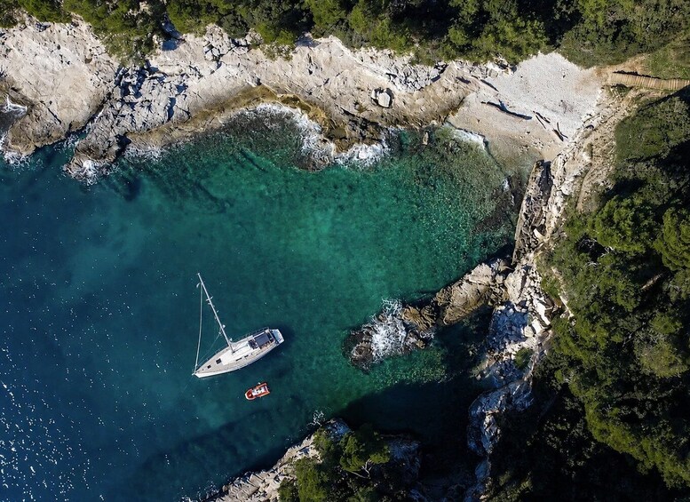 Picture 3 for Activity Pula: Private Boat Tour with Tapas, Drinks and Swim Stops 2