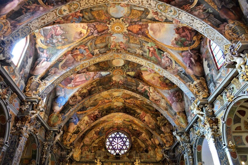 Picture 9 for Activity Valencia Cathedral Private Guided Tour & Tickets 3