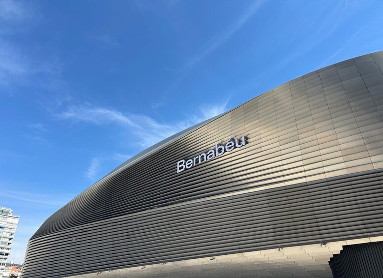 Private visit to Bernabeu Stadium with an expert art guide 1