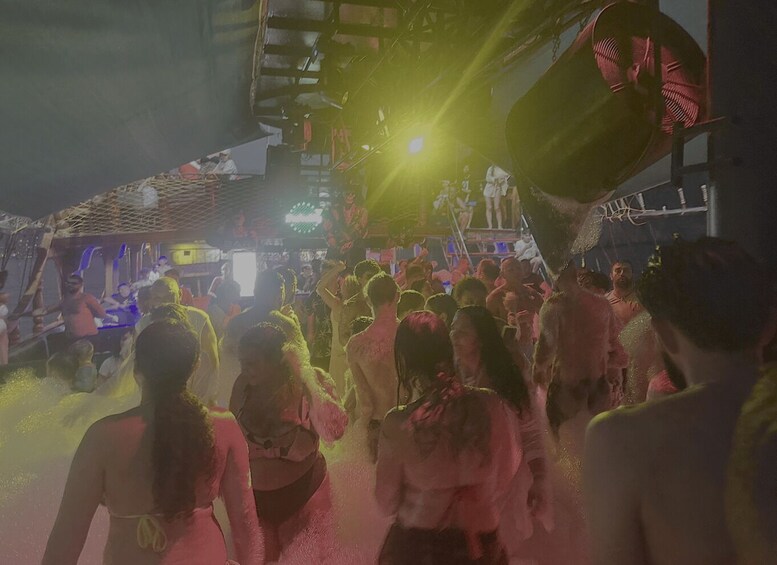 Picture 11 for Activity Alanya: Sunset Pirate Boat Tour with Dinner & Foam Party 5