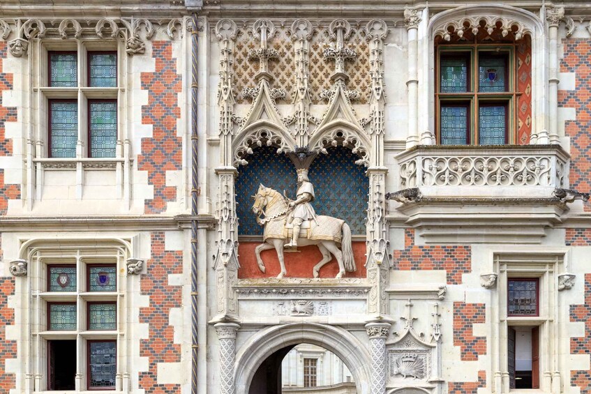 Picture 1 for Activity Paris: Loire Valley Château Blois & Wine Tasting Experience 5