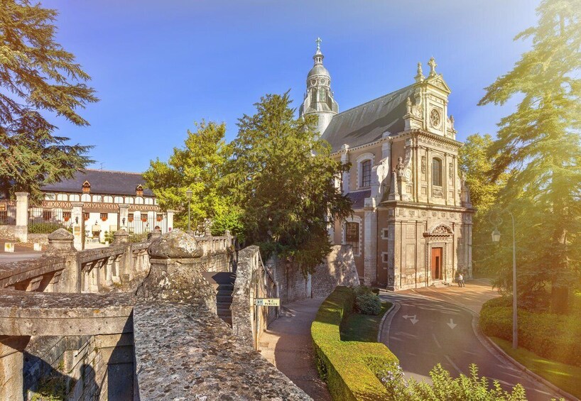 Picture 8 for Activity Paris: Loire Valley Château Blois & Wine Tasting Experience 3