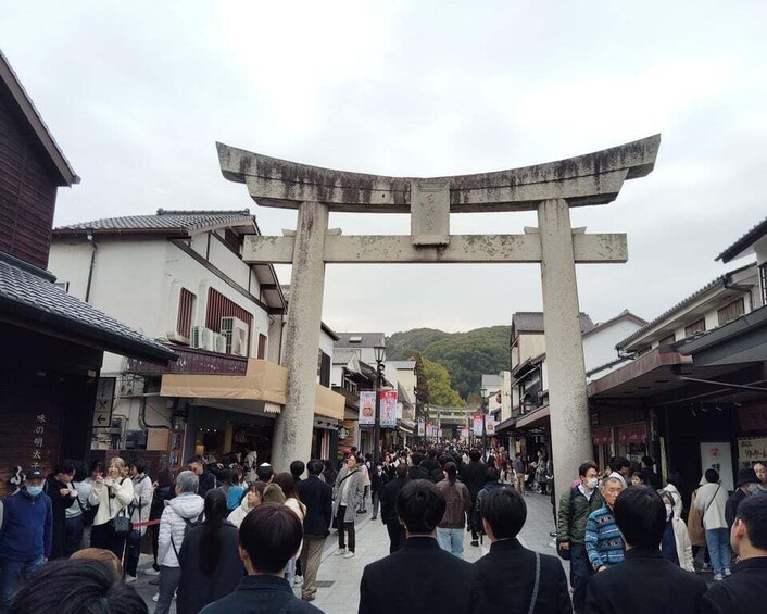 Picture 9 for Activity Fukuoka: Private Dazaifu Tenmangu & Ancient Capital 3