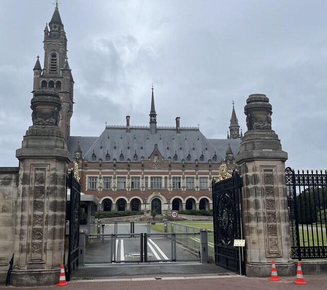 Picture 1 for Activity The Hague: Private Political Walking Tour 2