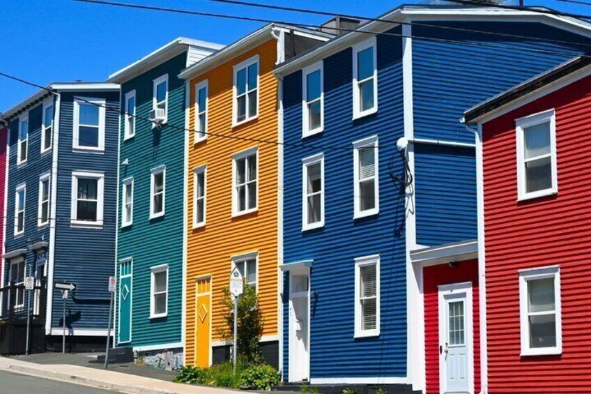 Guided tour of downtown St. John's John's in French 1