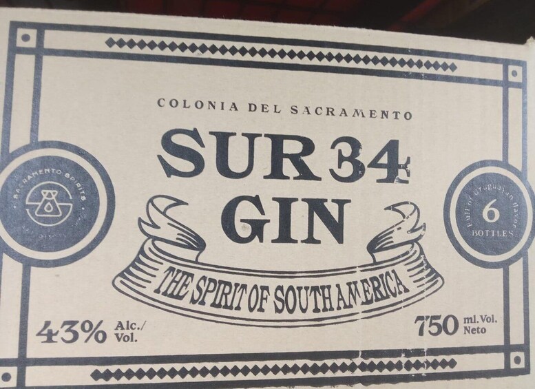 A bottle label for Sur34 Gin, indicating it is 43% alcohol by volume, 750 ml in volume, and contains 6 bottles. 5