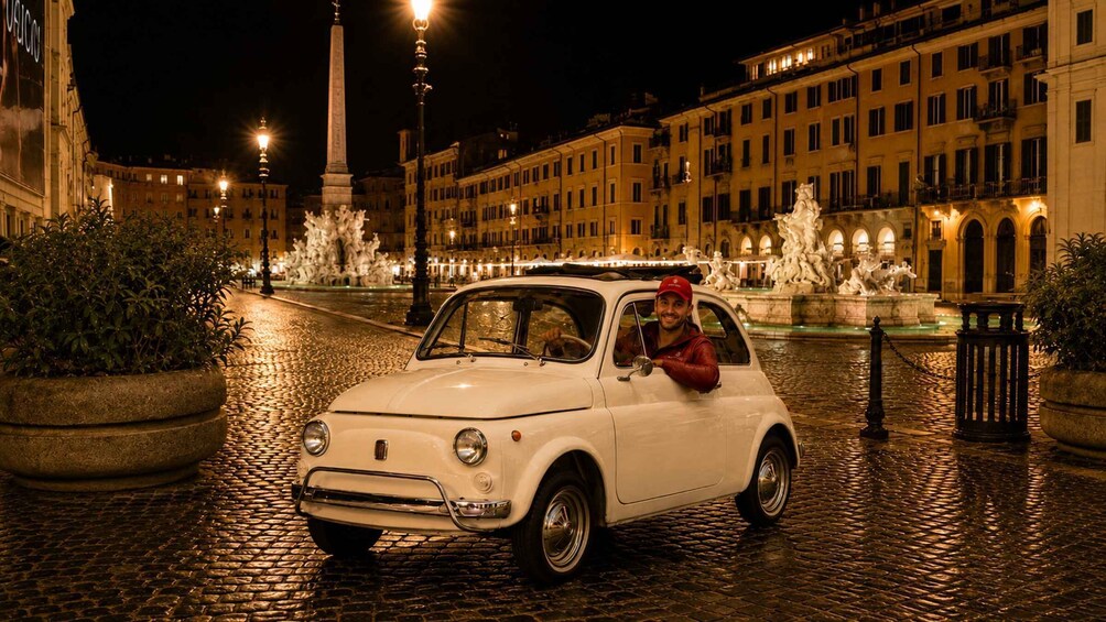 Picture 8 for Activity 500 Dolce Vita Tour: Rome by Night 4