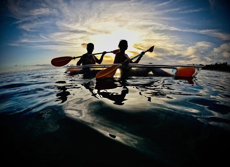Picture 5 for Activity Réunion Island: Guided Clear Kayak Tour in the Lagoon 2