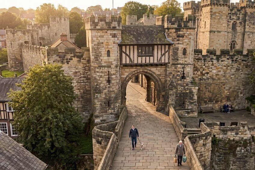 Customizable Newcastle Private Sightseeing Tour 5