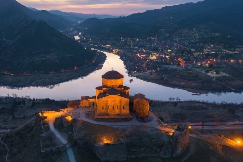 Kazbegi 1 Day Group Tour with Mountain Honey Tasting from Tbilisi 2