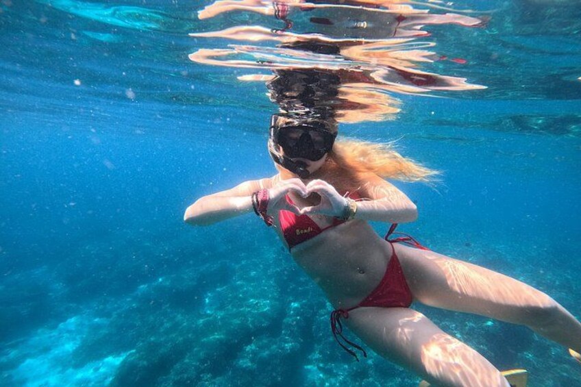 Gili Air Private Snorkeling Tour with Sea Turtles & Free GoPro 2
