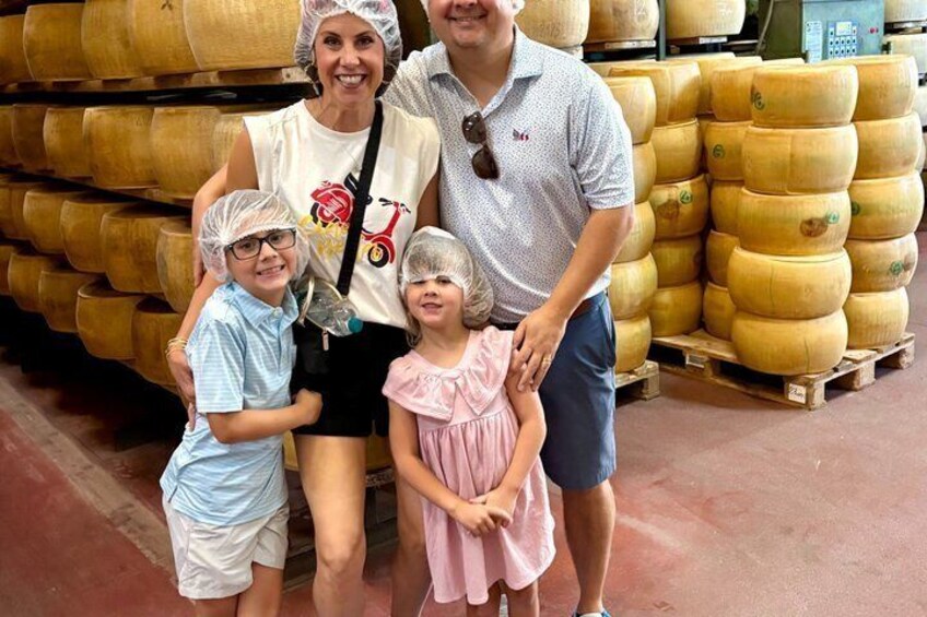 Guided tour of the cheese factory and tasting of Parmigiano Reggiano 2
