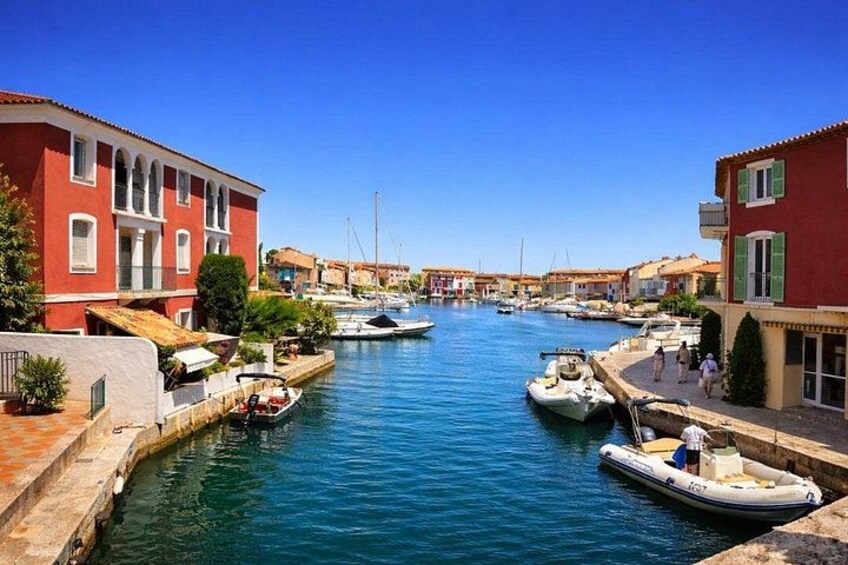 Canals and light · Mediterranean elegance · By the water 2