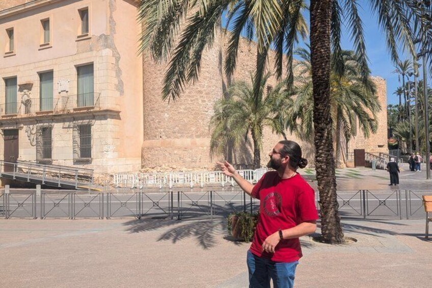Elx in Festes! Tour of Elche Focused on the Holidays 2