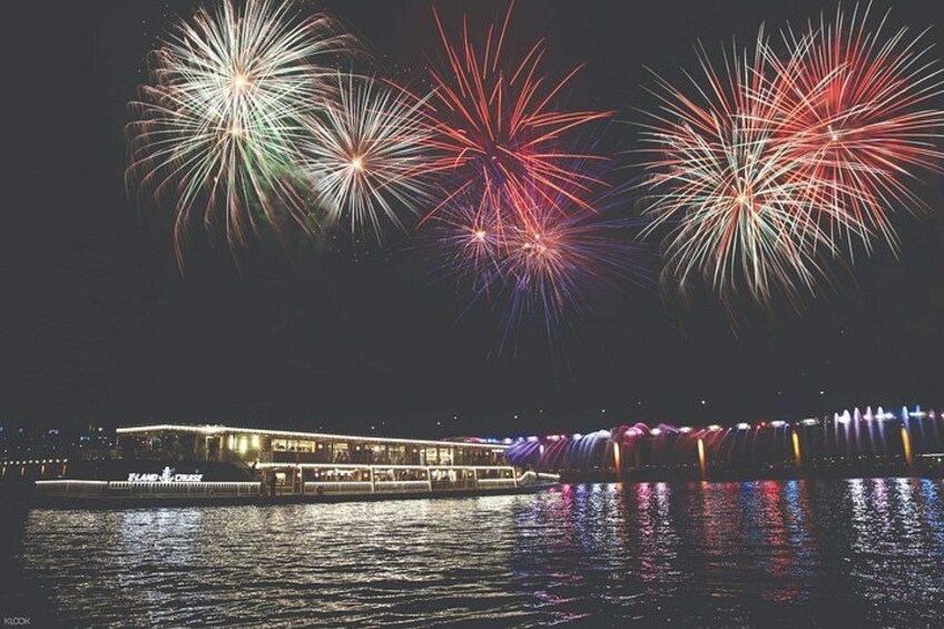 Seoul Hangang River Sightseeing Cruise Experience 2