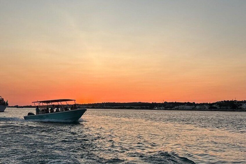 Boat excursion at sunset 2