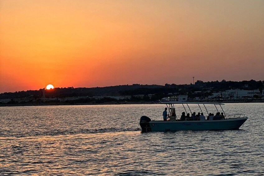 Sunset boat tour among the caves of Santa Maria di Leuca 2